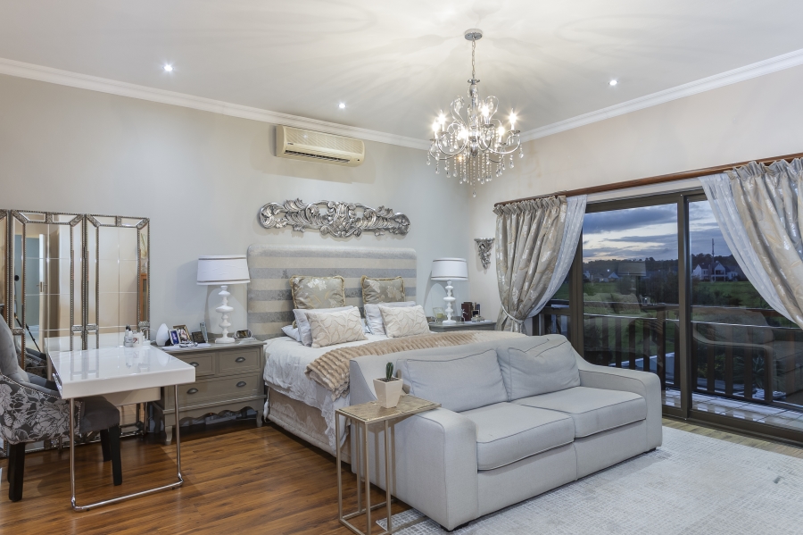5 Bedroom Property for Sale in De Wijnlanden Residential Estate Western Cape